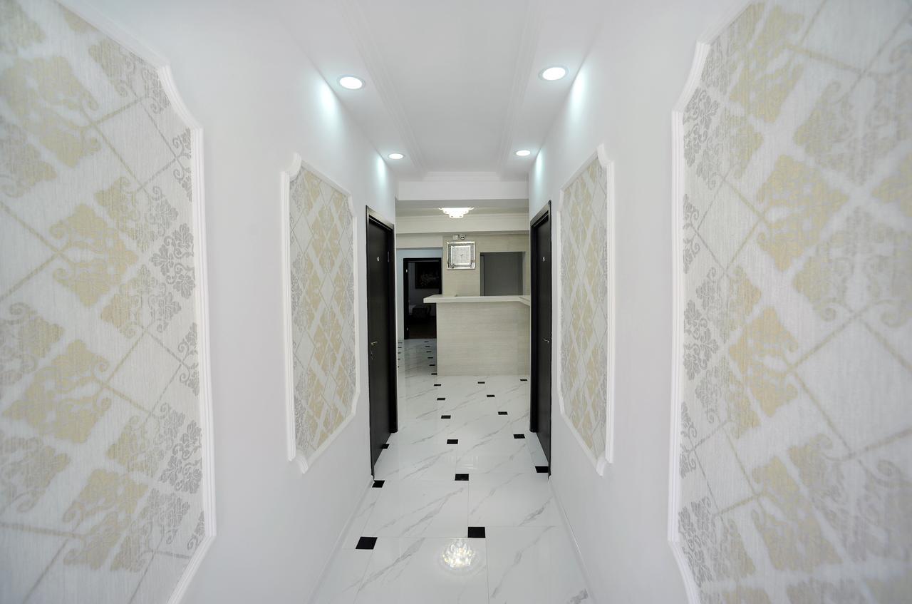 Rk City Hotel Tbilisi Esterno foto