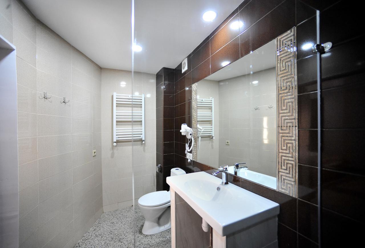 Rk City Hotel Tbilisi Esterno foto