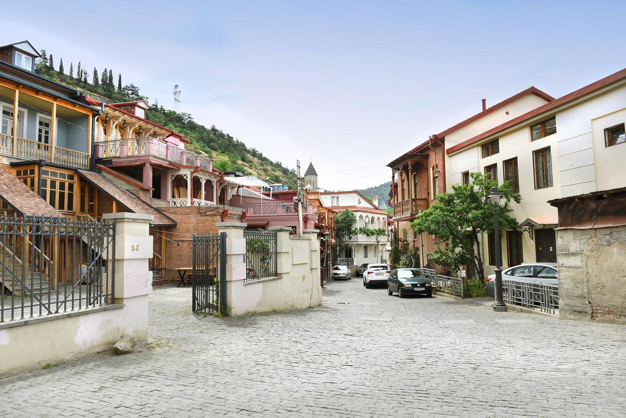 Rk City Hotel Tbilisi Esterno foto